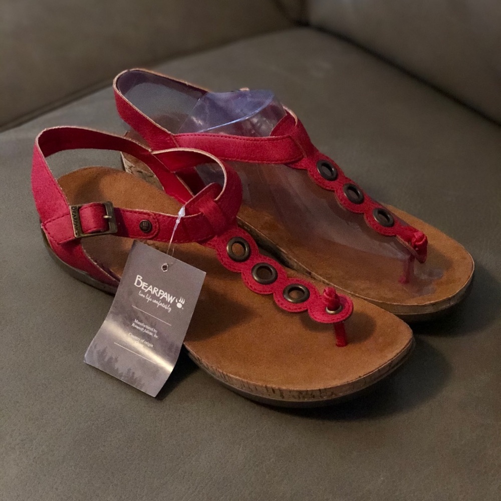 Women’s Bearpaw Sandals (Size 8)